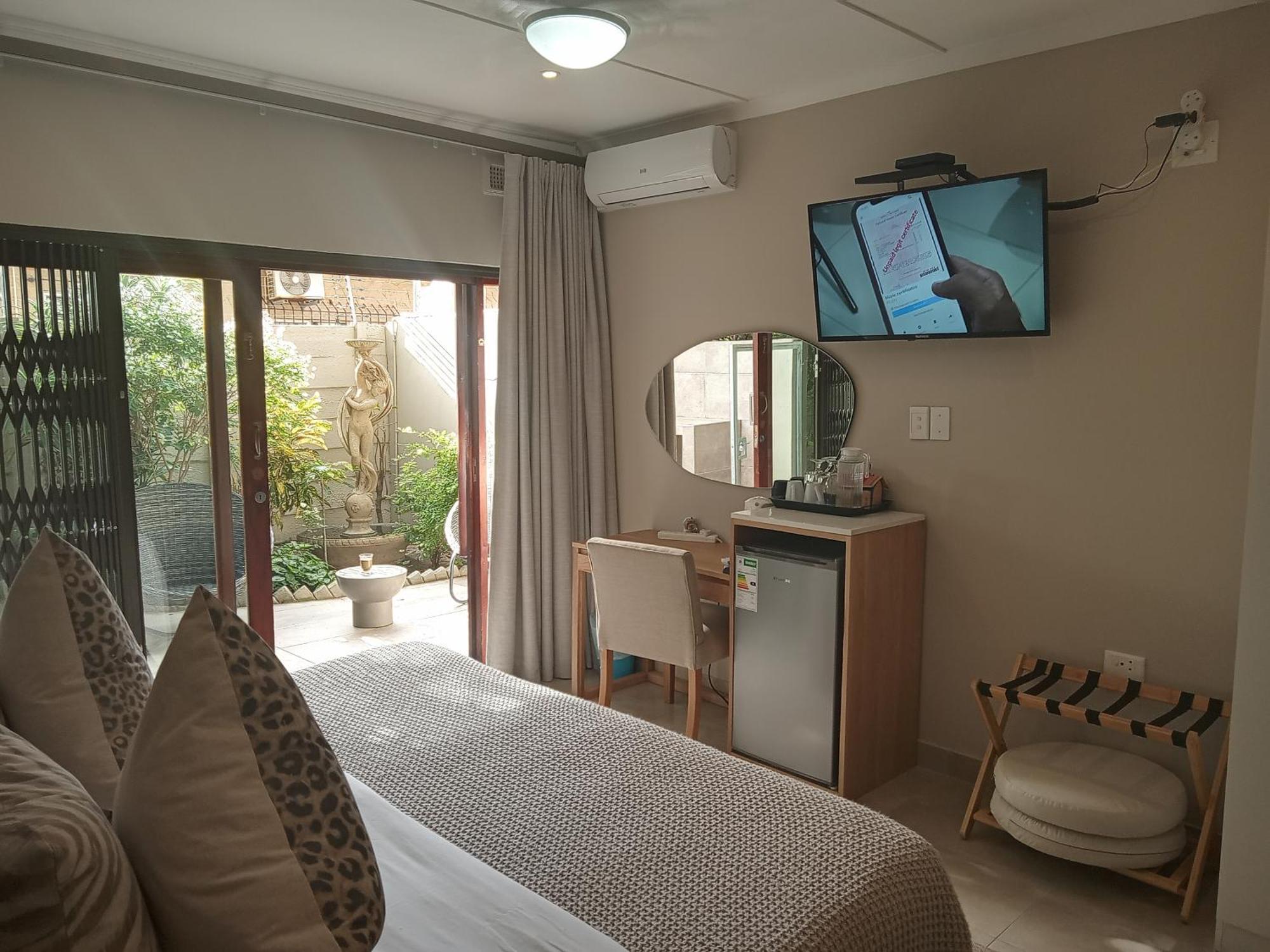 Tropical Beach Boutique Guesthouse Shelly Beach Exteriör bild